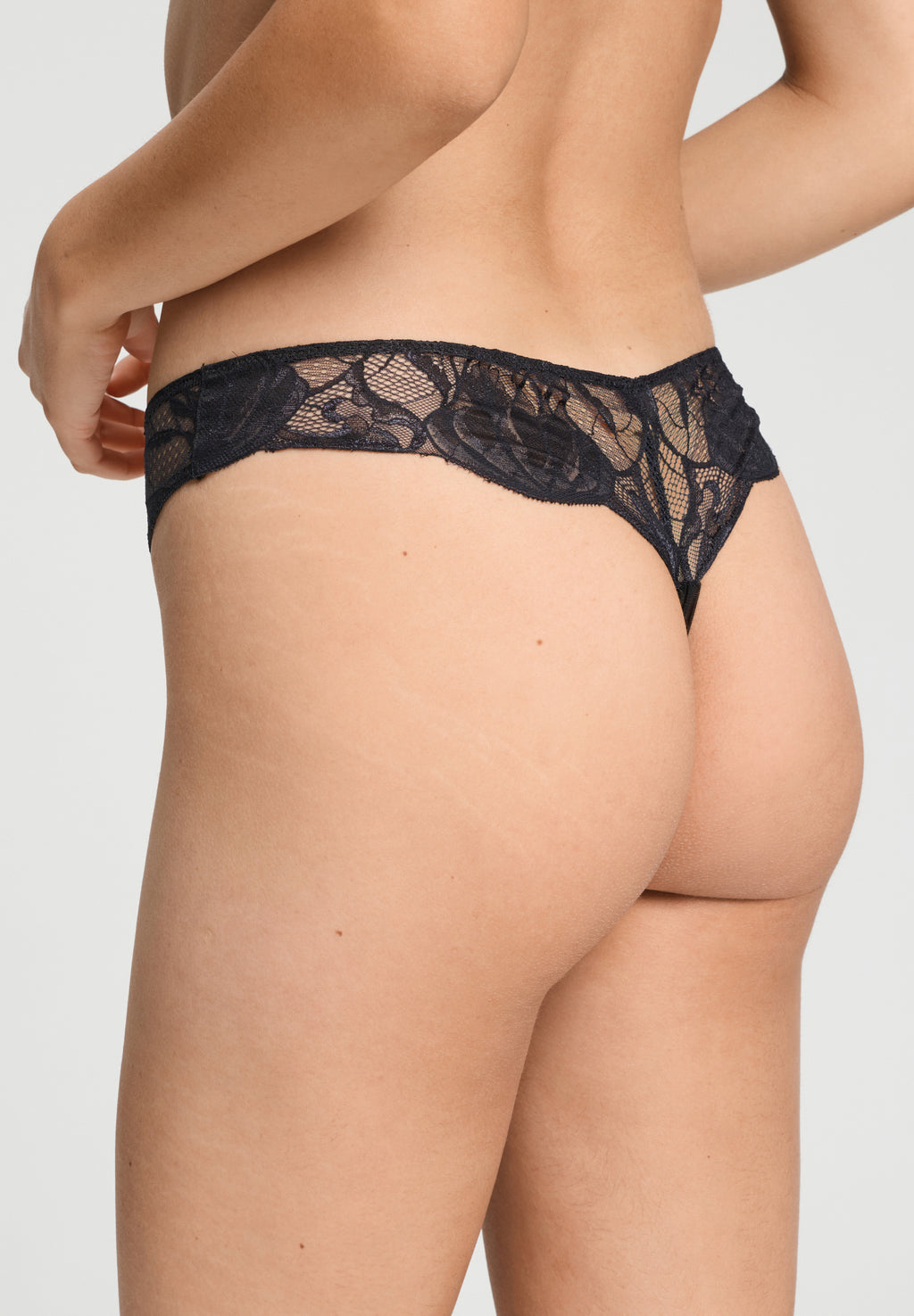 Lysia Lace Thong | Black 70762-019