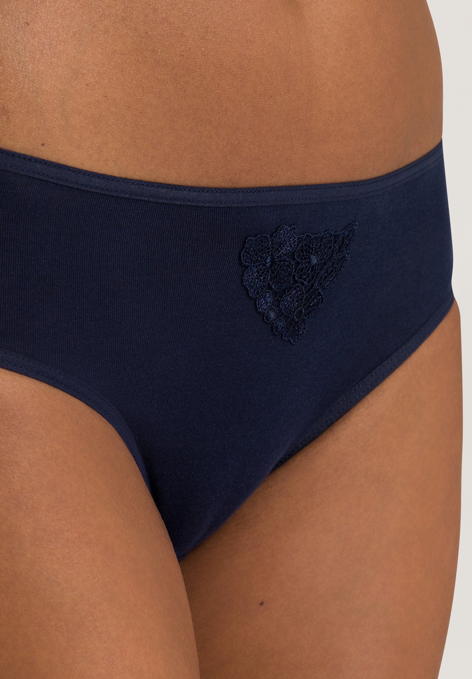 70944 Hicut Brief - 1610 Deep Navy