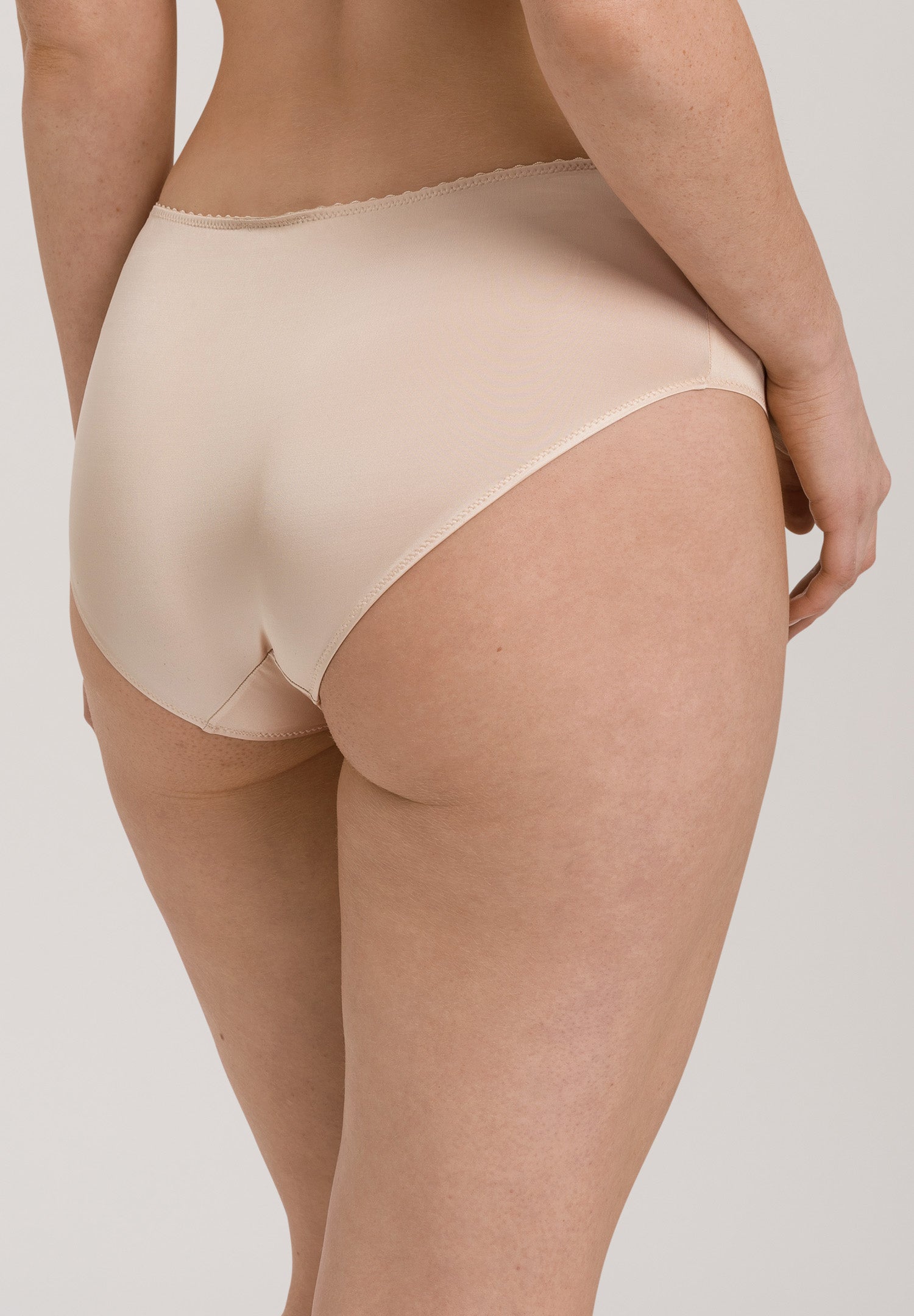 71061 Satin Deluxe Hipster - 858 Natural