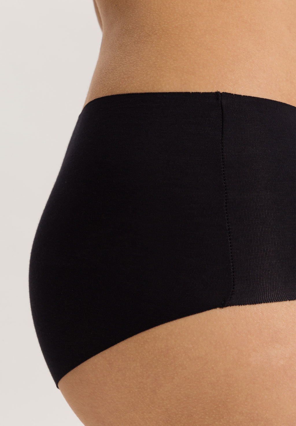 Invisible Cotton Cotton Blend Full Brief | Black 71244-019