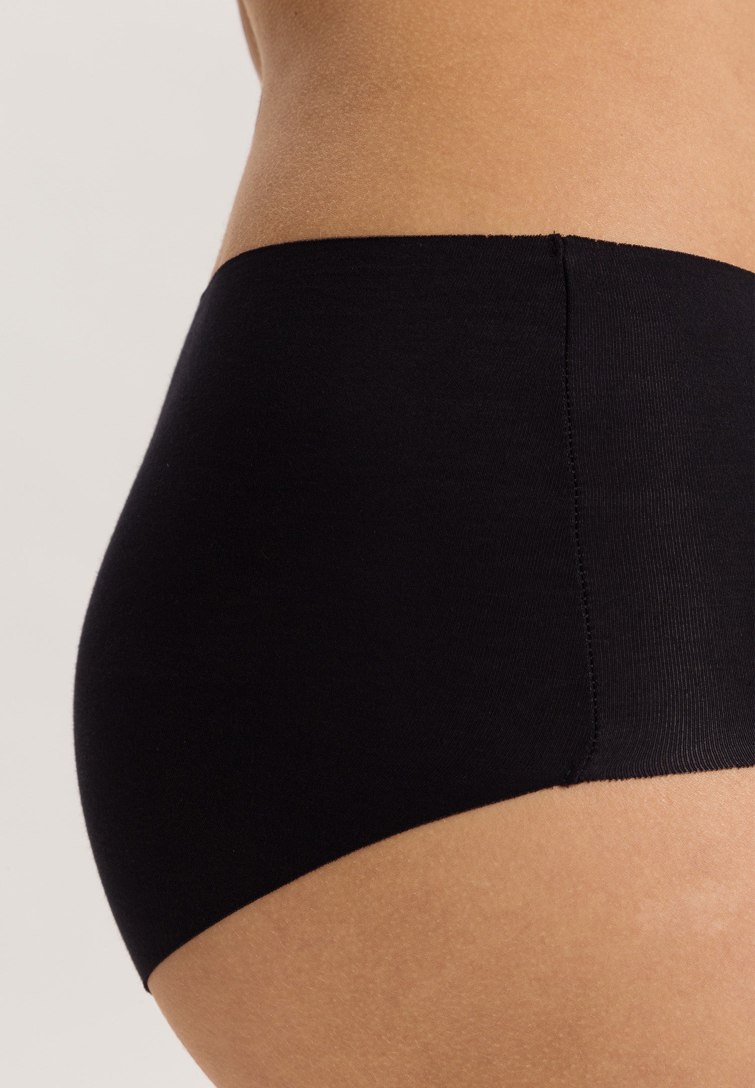Invisible Cotton Cotton Blend Full Brief | Black 71244-019