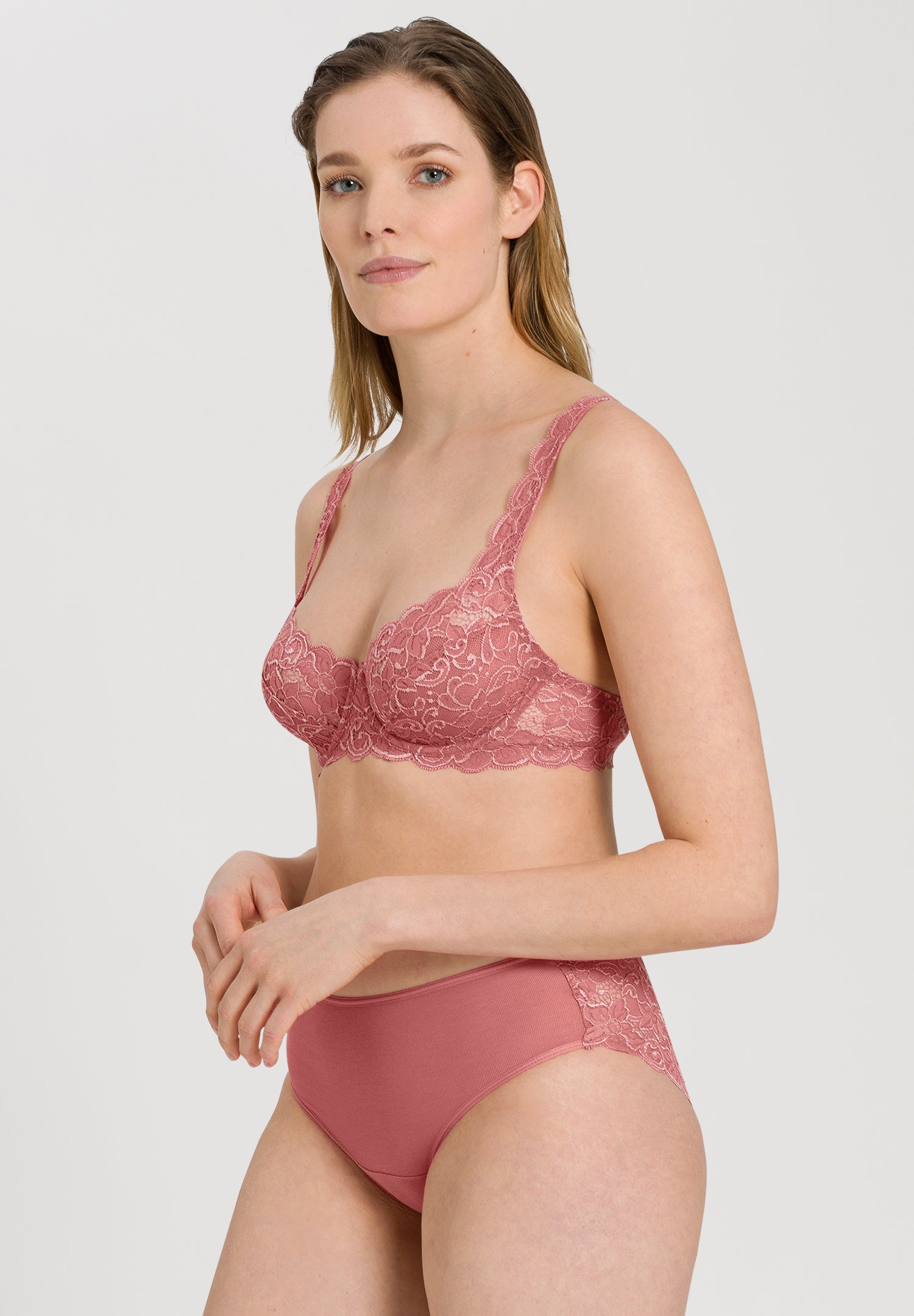 71467 Moments Underwire Bra - 2408 Sweet Pepper