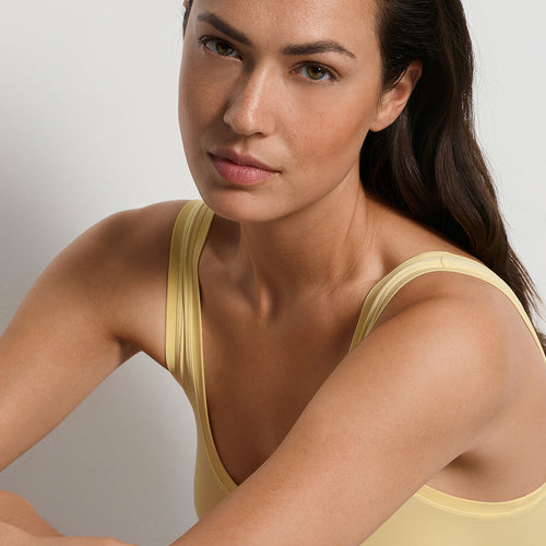 Touch Feeling Crop Top | Vanilla Highlight 71810-2224