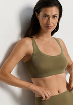 Touch Feeling Crop Top | Covert Green 71810-2727