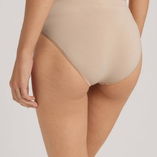 Touch Feeling Hi Cut Brief | Coffee Quartz 71812-2216