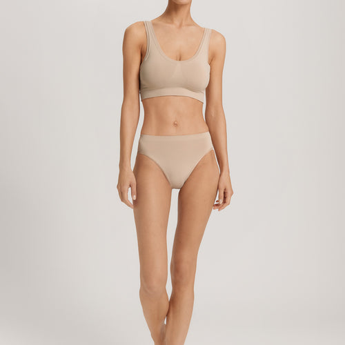 Touch Feeling Hi Cut Brief | Coffee Quartz 71812-2216