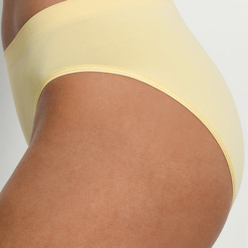 Touch Feeling High Cut Brief | Vanilla Highlight 71812-2224