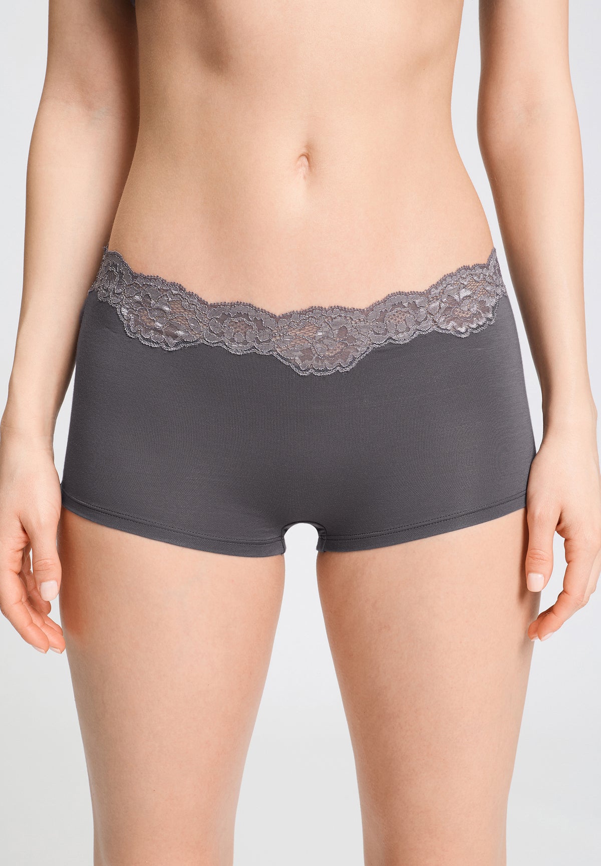 Dana Tencel™ Boyleg With Lace Detail | Boulevard 71843-2687