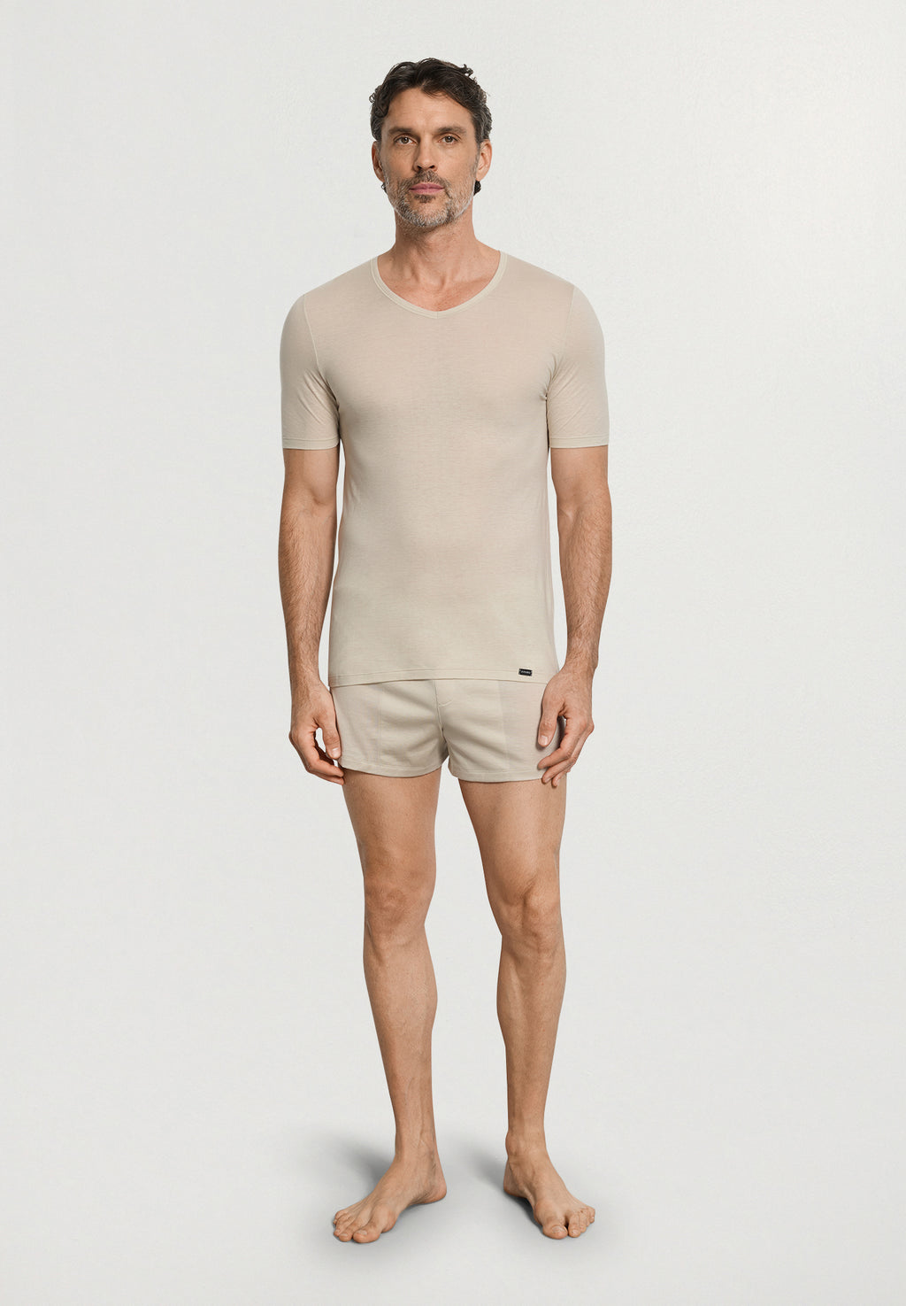 Ultralight Supima Cotton V-Neck Fitted T-Shirt | Moon 73001-2824