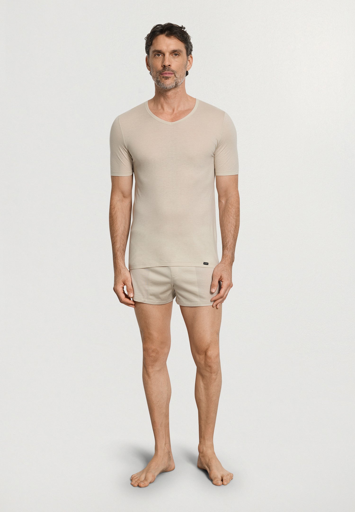 Ultralight Supima Cotton V-Neck Fitted T-Shirt | Moon 73001-2824