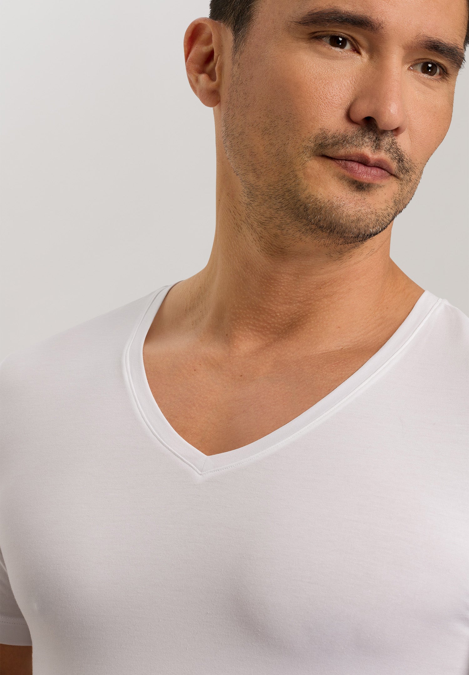 73089 Cotton Superior V-Neck Shirt - 101 White