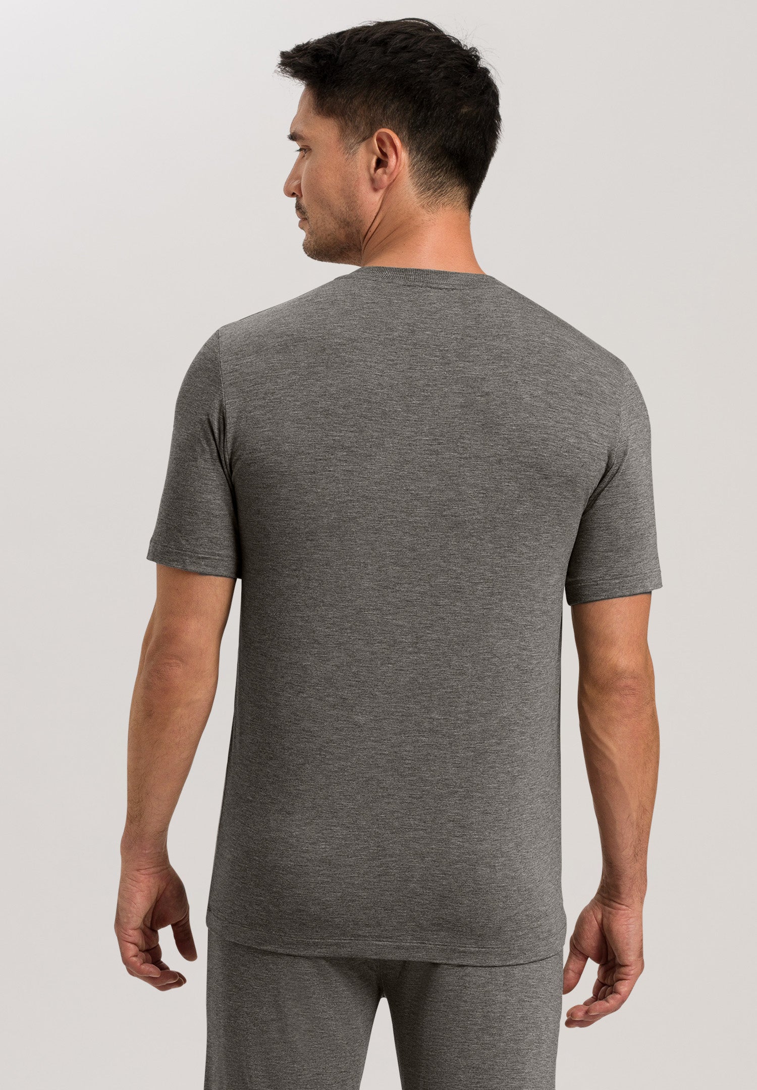 75035 Casuals S/Slv Shirt V-Neck - 1945 Stone Melange