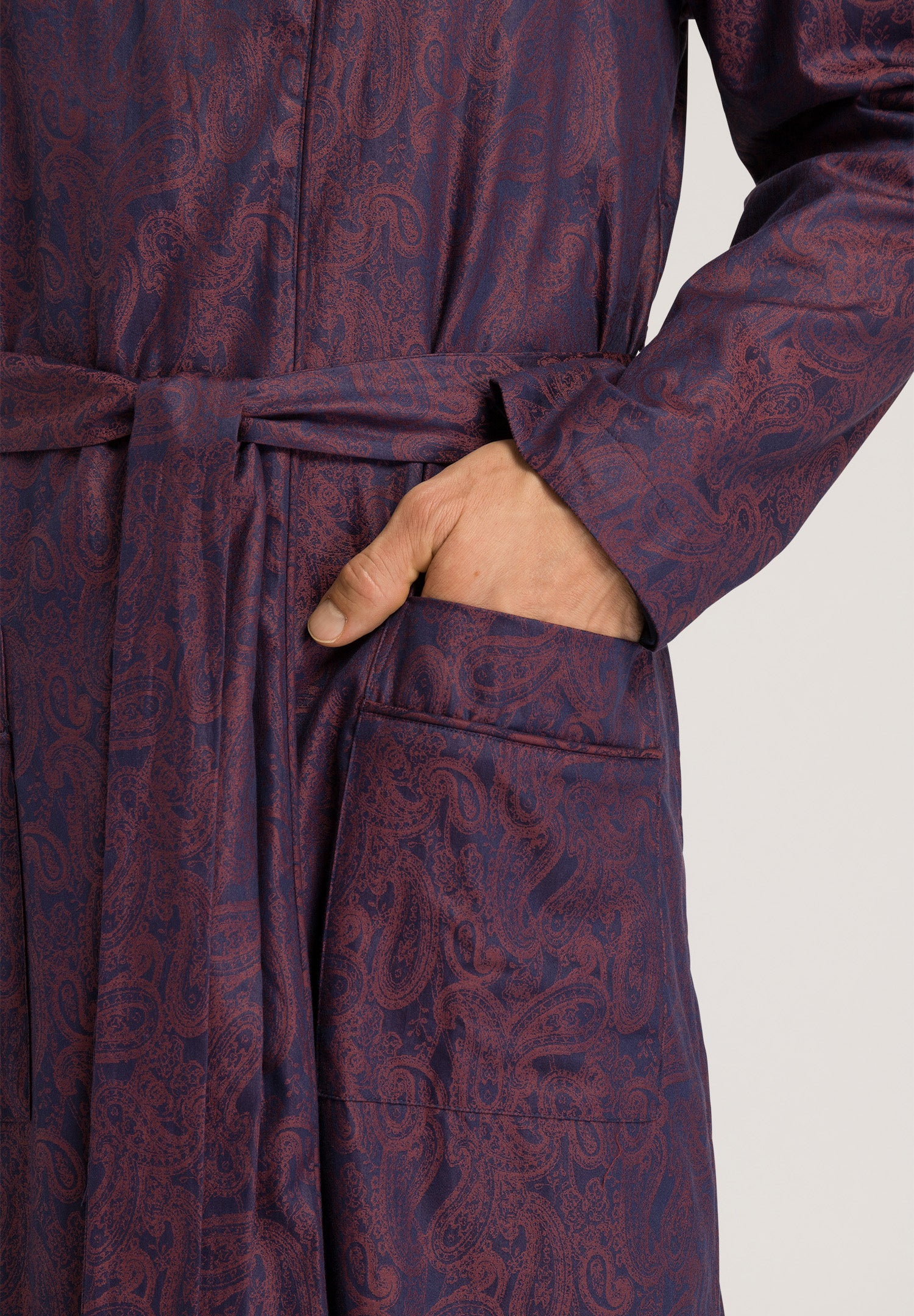 75093 Selection Robe - 2387 Traditional Paisley