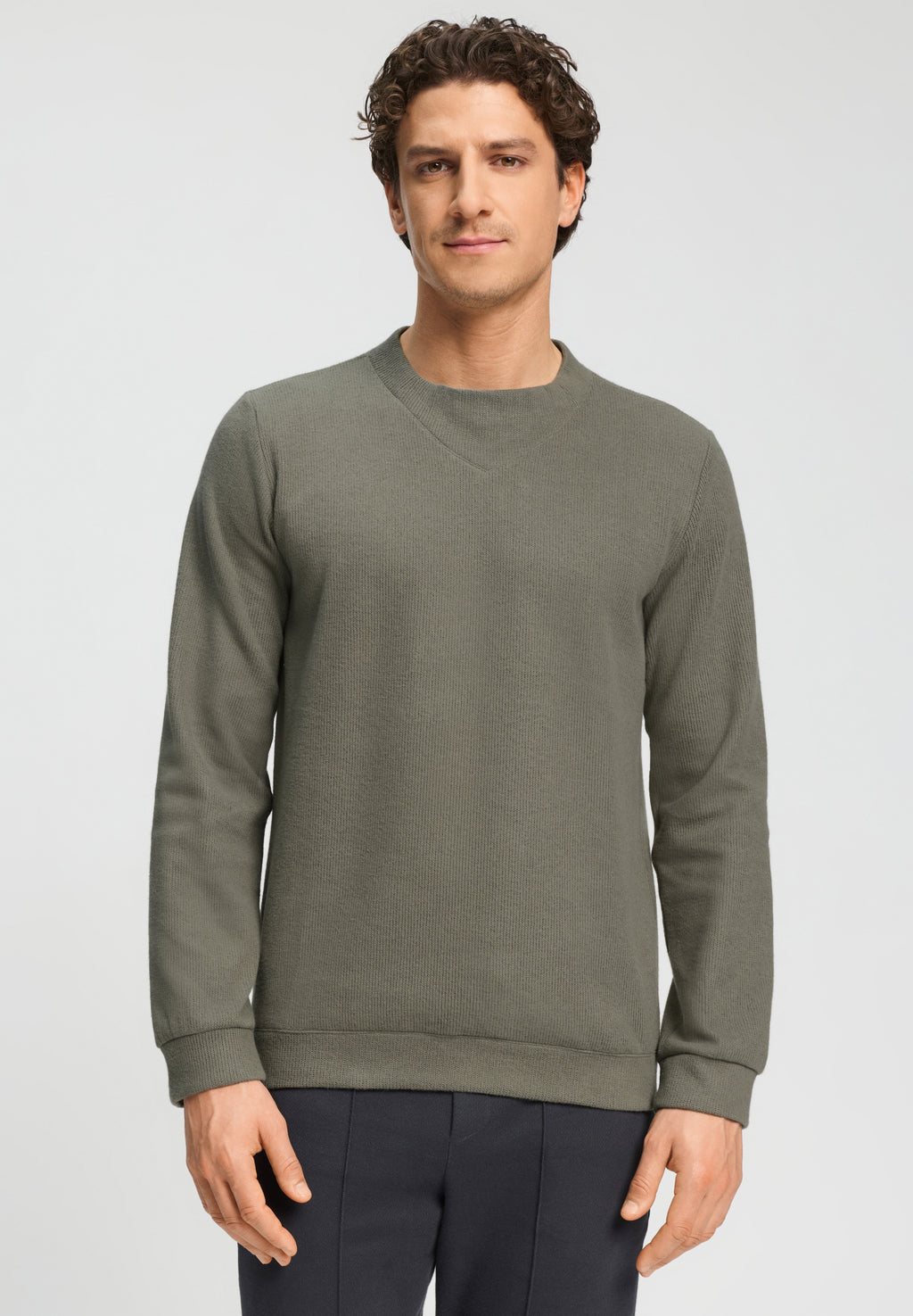 Travelwear Pullover | Smokey Olive 75927-2789