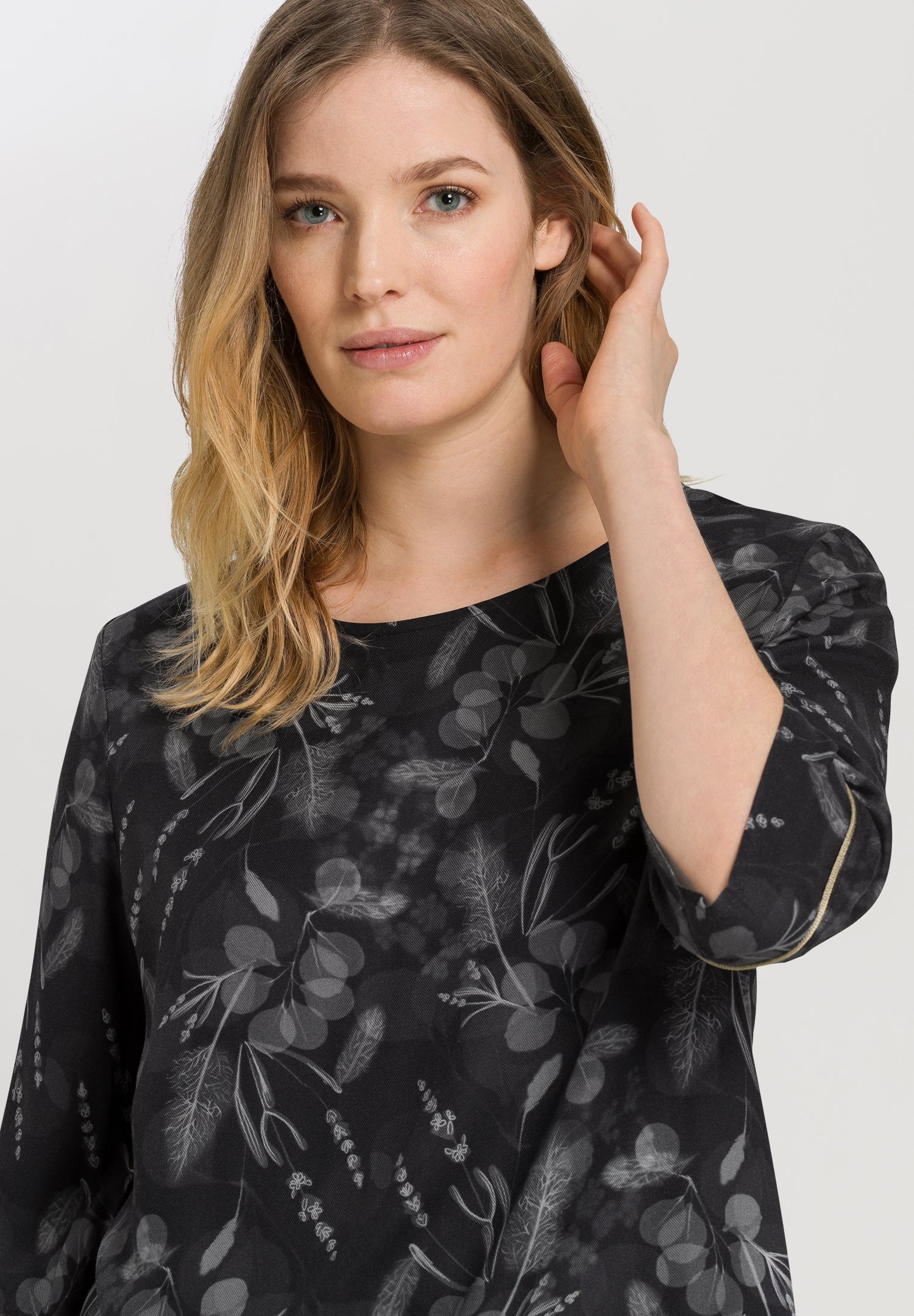 76160 Lilova Woven 3/4 Sleeve Shirt - 2987 Mystic Shadow