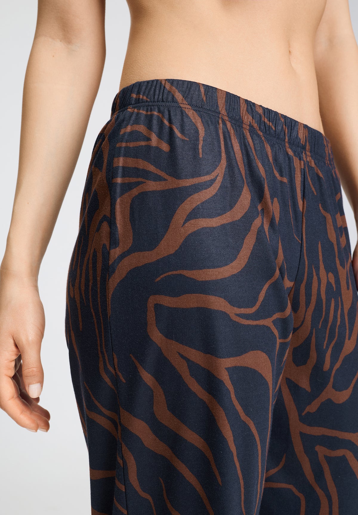 Loungy Nights Knit Pants | Navy Wildness 76492-3154