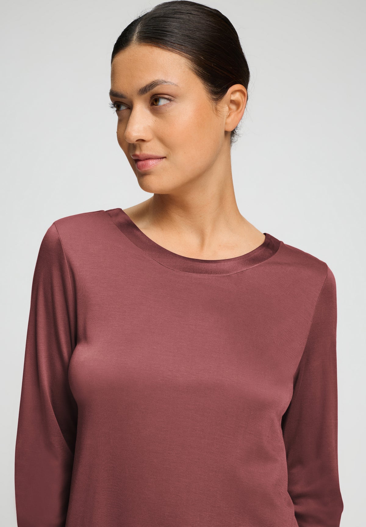 Grand Central Round Neck Nightgown 100cm | Apple Butter 77339-2441