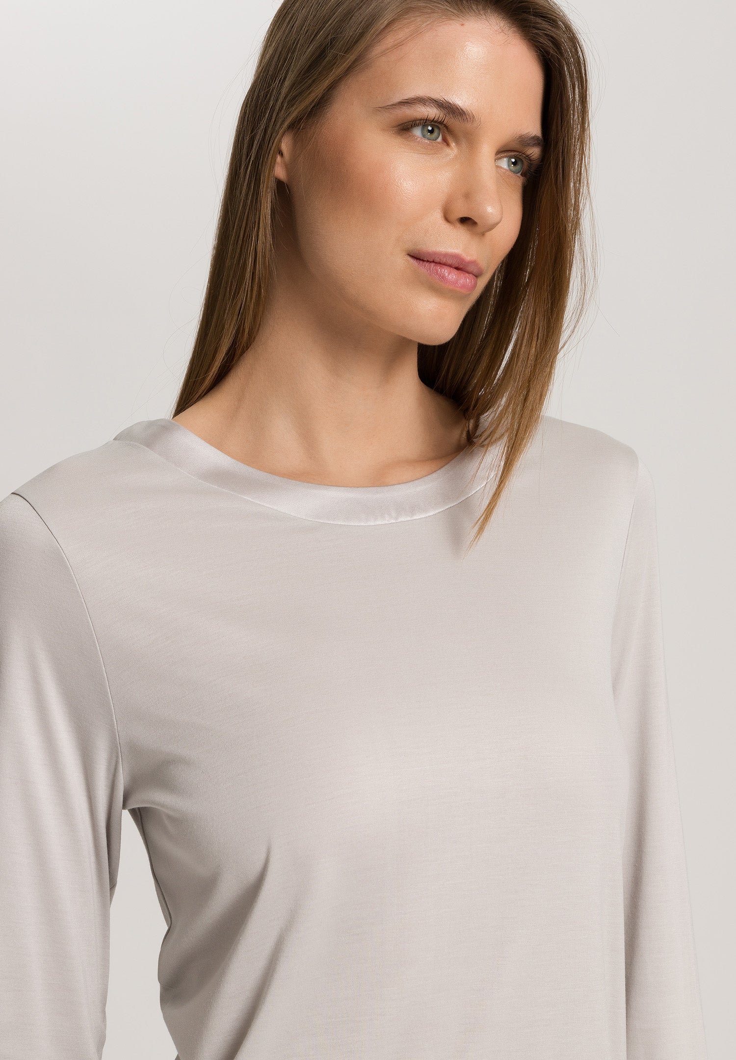 Grand Central Round Neck Nightgown 100cm | Silver Vapor 77339-2652
