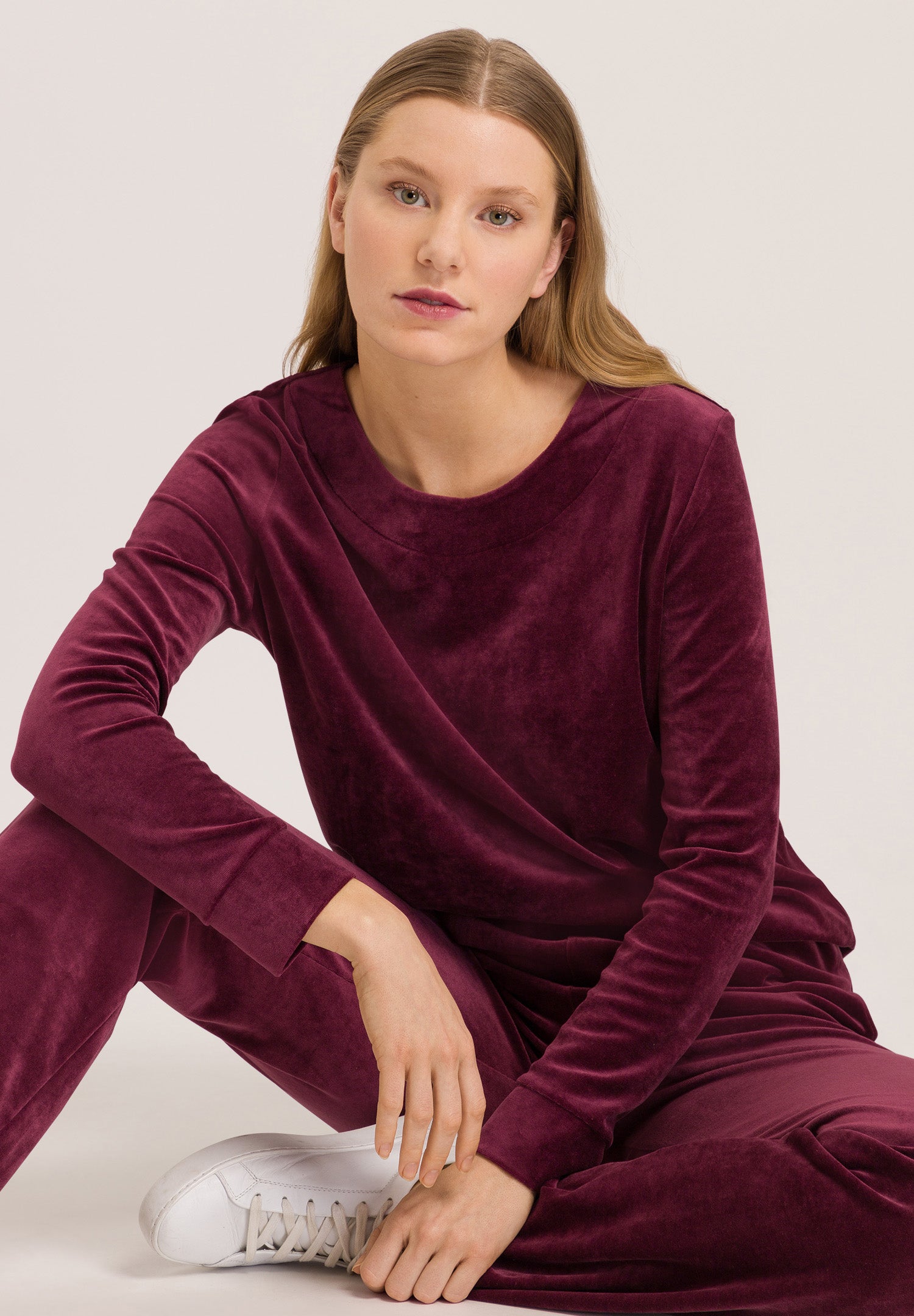 78770 Favourites Pullover - 2423 Ruby Wine