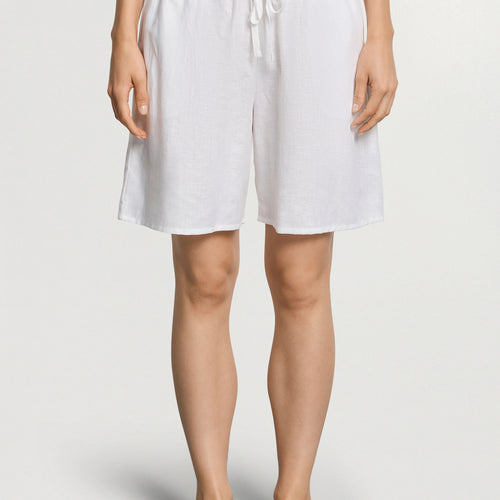 White Essentials Short Pants | White 78910-101