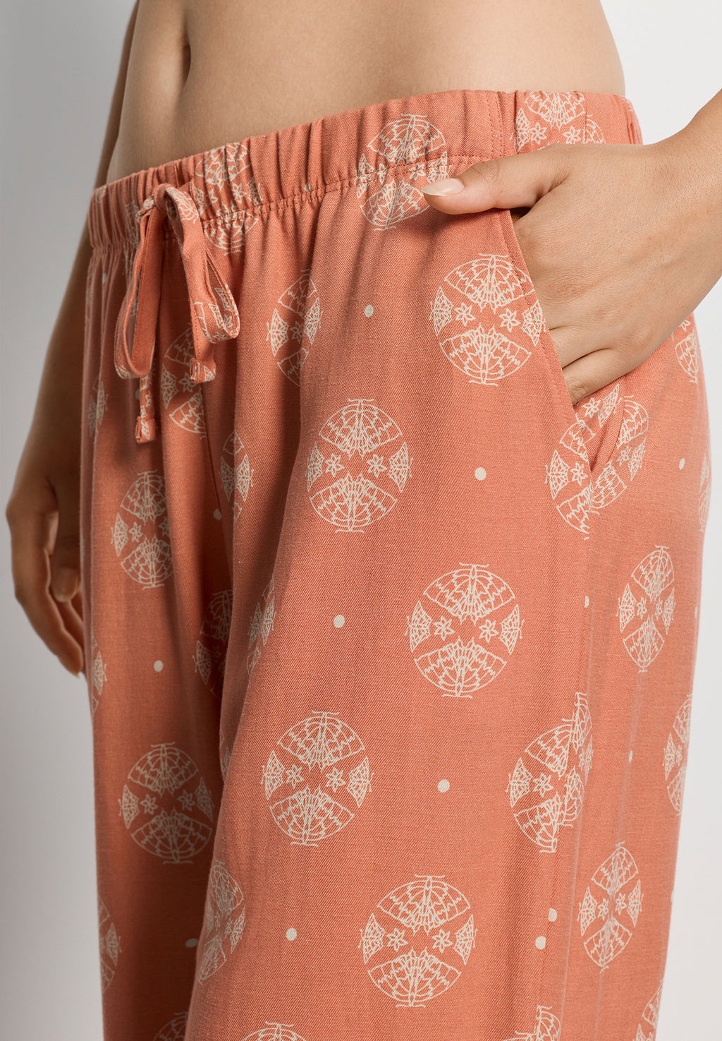 Urban Casuals Crop Pants 7/8 | Pencil Mariposa 78914-3075