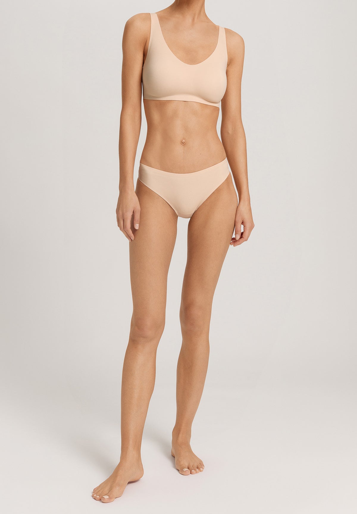 Invisible Touch Microfiber Seamless Thong | Beige 71140-274
