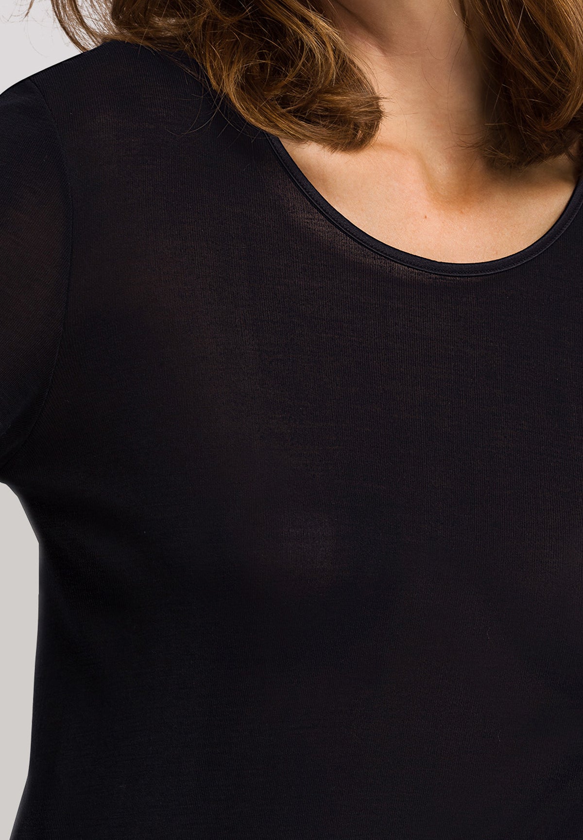 Pure Silk Fitted Silk Crew Neck Top | Black 71719-019