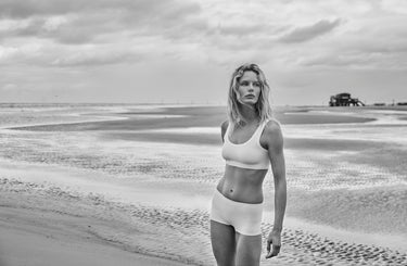woman model wearing Touch Feeling Crop Top and Boyleg